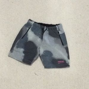Zara sporty shorts white and blackish green